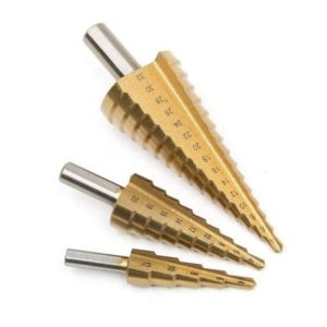 Brocas escalonadas